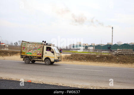 Haridwar, l'Uttaranchal, Inde. Feb 15, 2016. 15 févr. 2016 - Delhi, Inde.2 unité de Patanjali à Haridwar. © Subhash Sharma/ZUMA/Alamy Fil Live News Banque D'Images