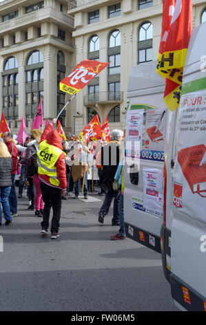 Montpellier, Languedoc-Roussillon, France. Le 31 mars 2016. Manifestation contre la réforme El Khomri du code du travail. Credit : Digitalman/Alamy Live News Banque D'Images