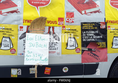 Montpellier, Languedoc-Roussillon, France. Le 31 mars 2016. Manifestation contre la réforme El Khomri du code du travail. Credit : Digitalman/Alamy Live News Banque D'Images