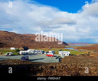 Camping-car garé dans le Sligacan Camping, Sligachan, Ilse de Skye, en Écosse, Royaume-Uni Banque D'Images