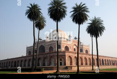 Tombe de Humayun, dans la ville indienne de New Delhi, un exemple de l'architecture moghole, datant du 16ème siècle. Banque D'Images