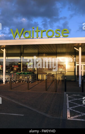 Waitrose Store (Stratford-upon-Avon, Angleterre, Royaume-Uni, Europe) Banque D'Images