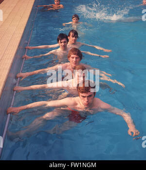 Groupe pop britannique les au London's Ruislip Lido en août 1965. Van Morrison deuxième de l'avant. Photo Tony Gale Banque D'Images