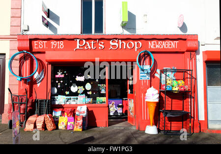 Pats Shop dans Main Street, Kingscourt, comté de Cavan Banque D'Images