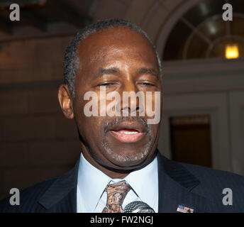 Topeka, Kansas, USA, 17 Septembre, 2015 Le Dr Ben Carson à la Grande Gare terrestre Crédit : Mark Reinstein Banque D'Images