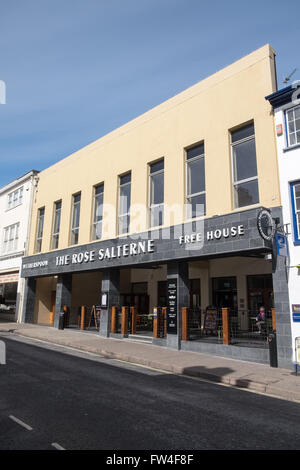 La Rose Salterne pub à Bideford Devon. Le Pub est un pub Wetherspoons JD Banque D'Images