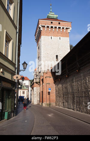 St Florian Gate (Brama Florianska), fortification médiévale gothique dans la vieille ville de Cracovie (Cracovie, Pologne) Banque D'Images