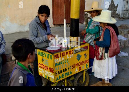 Oeufs de caille stall ' La Samaritana Square ' à HUANCABAMBA. .Département de Piura au Pérou Banque D'Images