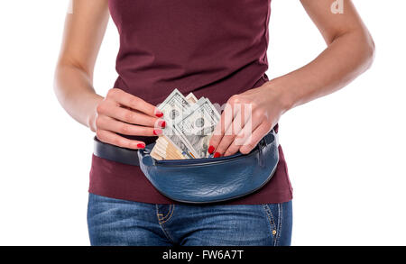 Portefeuille avec de l'argent sur une femme par la taille. Sur un fond blanc. Banque D'Images