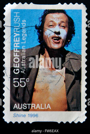 L'AUSTRALIE - circa 2009 : timbre imprimé en Australie montre l'écran de légendes australiennes - Geoffrey Rush, Shine 1996 Banque D'Images