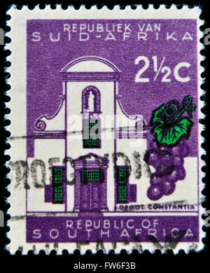 Afrique du Sud - VERS 1960 : un timbre imprimé en LSF montre Groot Constantia, vers 1960 Banque D'Images