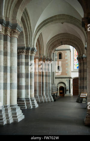 Köln, Quartier Altstadt-Nord, Andreaskloster, romanische Kirche St. Andreas Banque D'Images