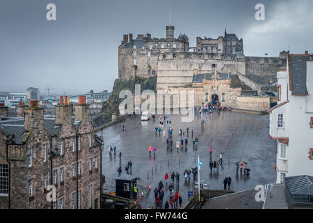 L'approche pour le château d'Edinburgh, Édimbourg, Écosse Banque D'Images