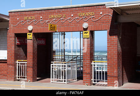 Muizenberg Station sur la côte de False Bay de Cape Town en Afrique du Sud Banque D'Images