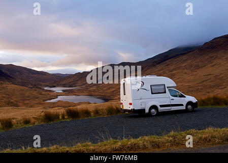 25 Romahome garée près de Loch an Eilein et Loch Ellen Lochan, dans Airdeglais plus Glen, île de Mull, Hébrides intérieures, Ecosse UK Banque D'Images