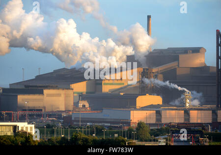 L'aciérie à Port Talbot, Pays de Galles du Sud