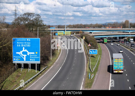 Le M65 Junction sur la M6 en direction nord, à Preston dans le Lancashire Banque D'Images