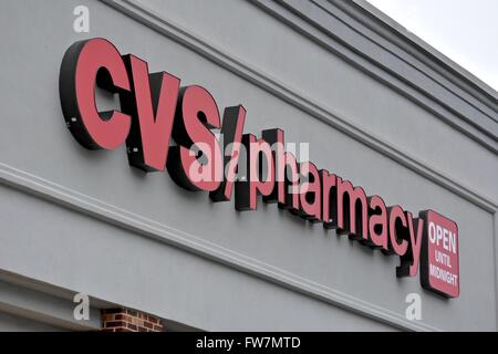CVS Pharmacy store front et logo Banque D'Images