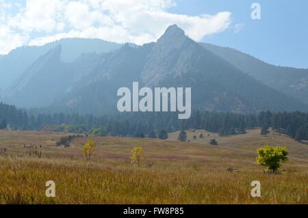 Chautauqua Park et le Rocher Flatirons en automne, Boulder, Colorado. Banque D'Images