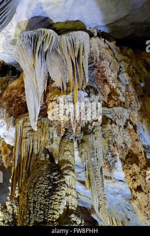 Paradise cave, un étonnant, merveilleux cavern à Bo Trach, Quang Binh, au Vietnam, métro bel endroit pour voyager, patrimoine Banque D'Images