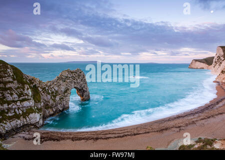 Durdle Door, Côte Jurrasic, Dorset, Angleterre, Royaume-Uni, Europe. Banque D'Images