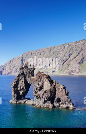 Las Playas Bay avec la roche arch Roque de Bonanza, El Hierro, Îles Canaries, Espagne Banque D'Images