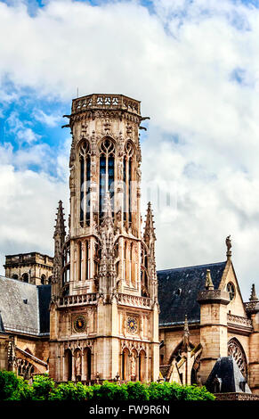 L'église de Saint-Germain-l'Auxerrois, Place du Louvre à Paris Banque D'Images