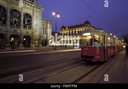 AUT, l'Autriche, Vienne, l'Hotel Bristol à la Kärntner Ring, à gauche l'Opéra de Vienne. Tau, Oesterreich, Wien, Ho Banque D'Images