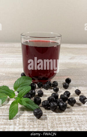 Aronia Jus de baies Banque D'Images