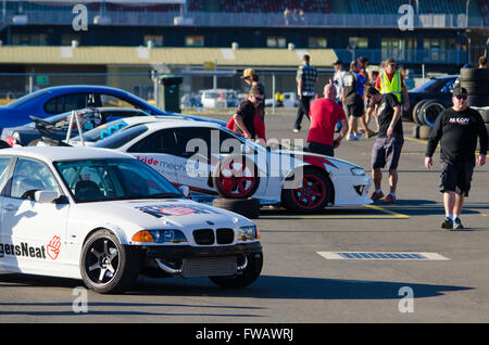 Sydney, Australie. 09Th apr 2016. Les pilotes de dérive convergent sur Sydney Motorsport Park pour la dérive 4 Circuit Sud réel pratique Crépuscule Séance, organisée par l'Australie dérive Hi-Tec Sport Organisation. Credit : Mitchell Burke/Pacific Press/Alamy Live News Banque D'Images