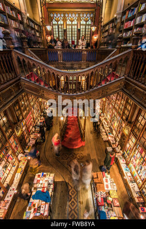 Librairie Livraria Lello & Irmao, Porto, Portugal Banque D'Images