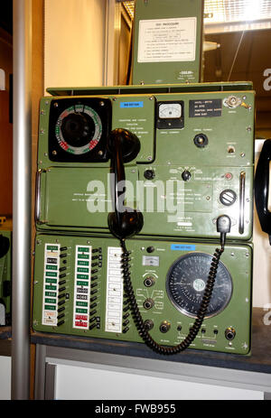 Début des années 1970 Les radios maritimes es 'Sailor R106' et 'Sailor Radio T122' (en haut) Radio Marine Radio SP Vtg Danemark Aalborg Banque D'Images