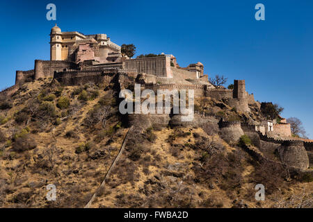 Fort de Kumbhalgarh et le grand mur, Kumbhalgarh, Rajasthan, Inde Banque D'Images