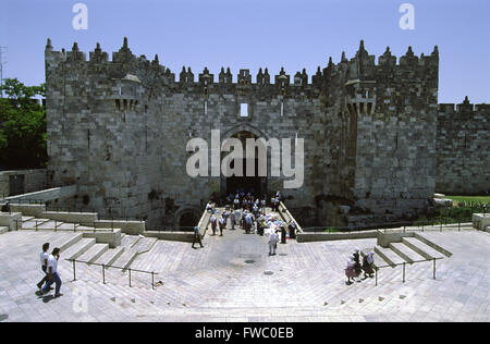 La porte de Damas, dans les murs de la vieille ville de Jeruslaem, Israël. Banque D'Images