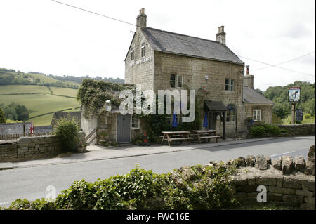 Le Woolpack pub dans Slad, Stroud, Glouscestershire, Royaume-Uni. C'est le pub que le célèbre auteur Laurie Lee l'habitude de fréquenter. Célèbre pour avoir écrit le cidre avec Rosie, comme je marchais Banque D'Images