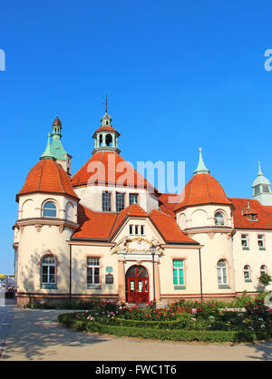 Thermalisme et bâtiment historique vieux phare à Sopot, Pologne Banque D'Images