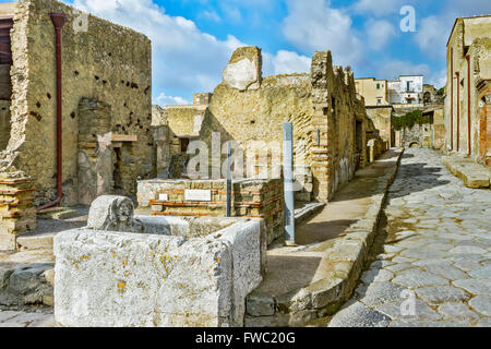 Rue avec Taverna à Herculaneum, Italie Banque D'Images