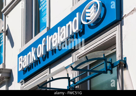 Signe extérieur d'une succursale de la Banque d'Irlande. Banque D'Images