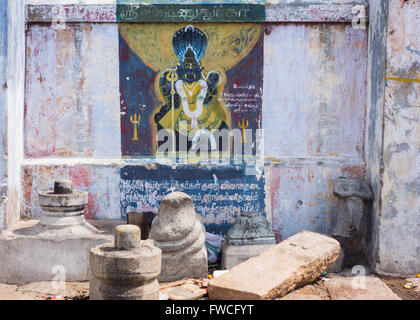 Mumbai, Inde - le 15 octobre 2013 : peinture sur mur à Amma Mandapam temple du Seigneur Vishnu dans lion royal, appelé avatar Narasimha Banque D'Images