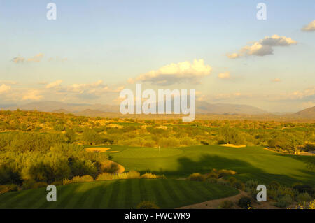 Fort Mcdowell, Arizona, USA. 2ème apr 2012. Tempe, Arizona ; Oct 21, 2006 Ã le trou n° 14 sur le Saguaro Cours à We-Ko-Pa Golf Club à Fort McDowell, Arizona) ZUMA PRESS/Scott A. Miller © Scott A. Miller/ZUMA/Alamy Fil Live News Banque D'Images