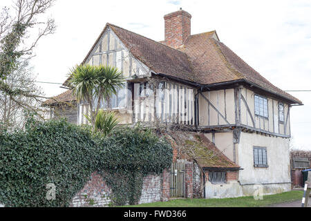 Ancienne ferme du pays maison ou manoir dans le Kent. Banque D'Images