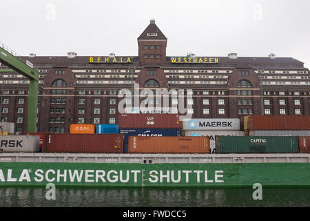 Le 23 mars, Berlin : Berlin Westhafen, un port intérieur géré par BEHALA sur la Spree à Berlin le 23 mars 2016. Banque D'Images