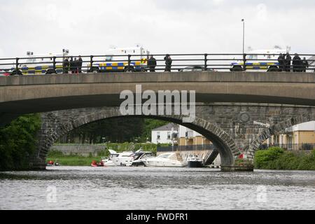 (/ˌƐnᵻsˈkɪlən Enniskillen/, de l'irlandais [Pejre'Inis, signifiant 'Ceithlenn ˈɪnʲɪʃ' [l'île] ˈCɛlʲən̪ˠ) est une ville du par Banque D'Images