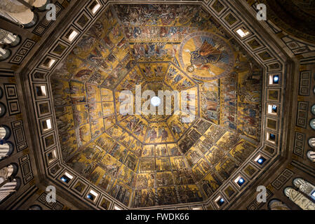 Cathédrale de Florence central intérieur Baptistère Florence, Italie Banque D'Images