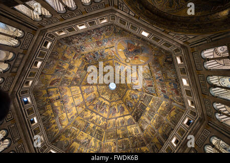 Cathédrale de Florence central intérieur Baptistère Florence, Italie Banque D'Images