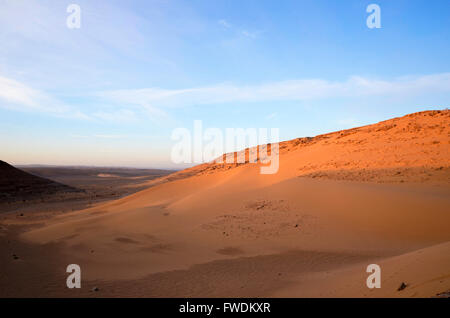 Dunes de sable du désert. Photographié dans la région de l'Aravah, désert du Néguev, Israël Banque D'Images