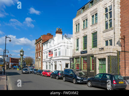 Frederick Street en direction de l'horloge Chamberlain, Jewellery Quarter, Birmingham, West Midlands, England, UK Banque D'Images