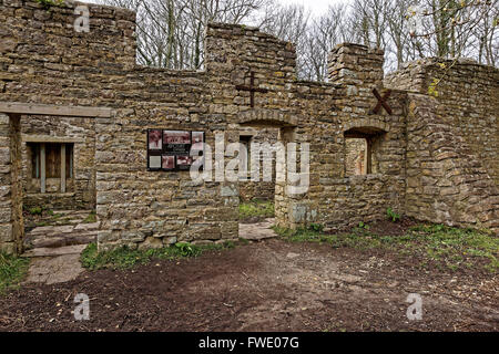 Shepherd's house et le bureau de poste dans Tyneham. Banque D'Images