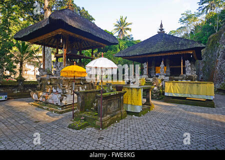 Les pagodes, autels, printemps temple Pura Gunung Kawi, Bali, Indonésie Banque D'Images