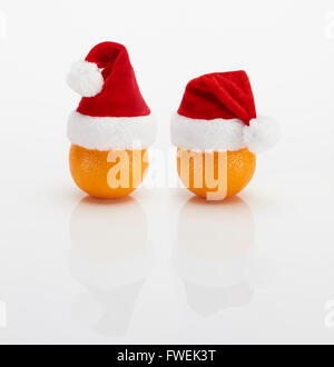 Orange avec chapeau de Noël Banque D'Images